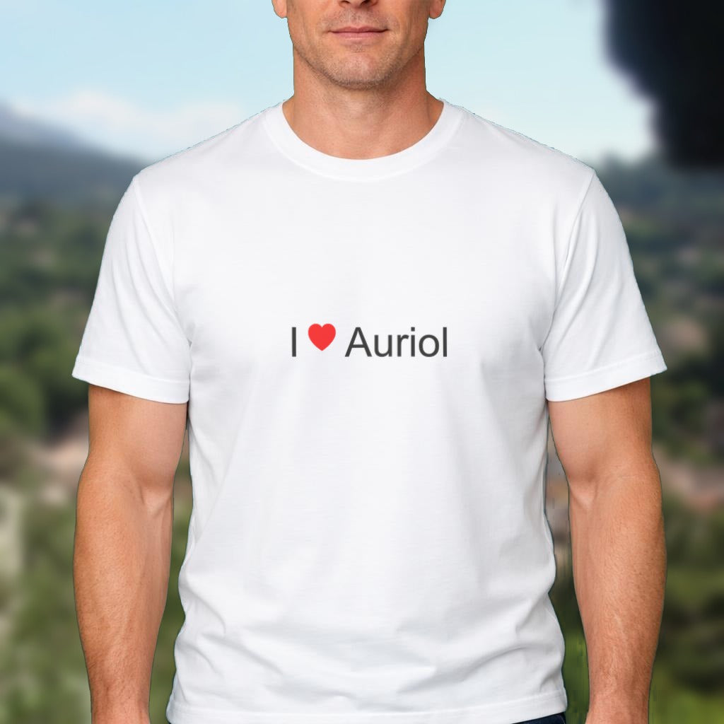 T-shirt I love Auriol porté