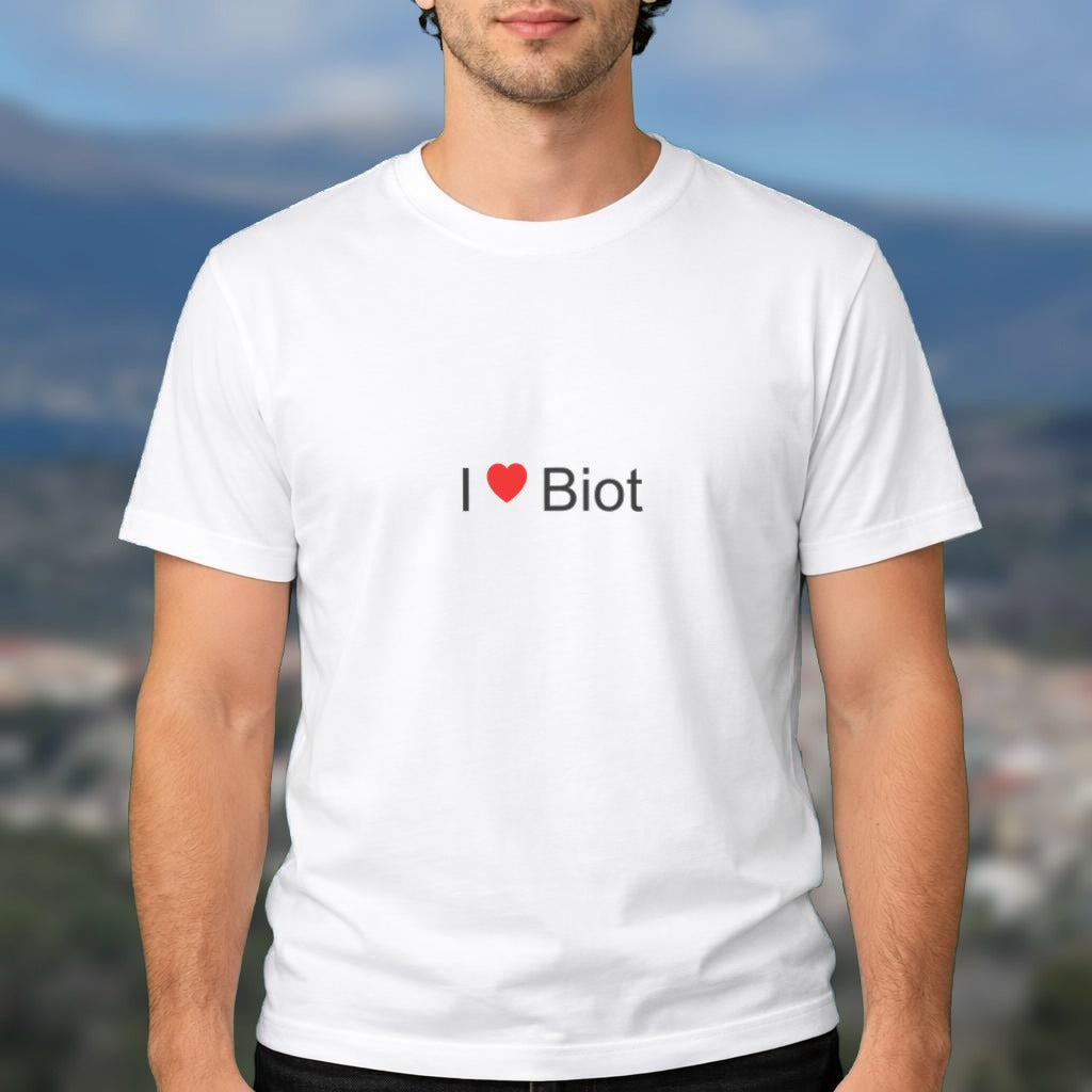 T-shirt I love Biot porté