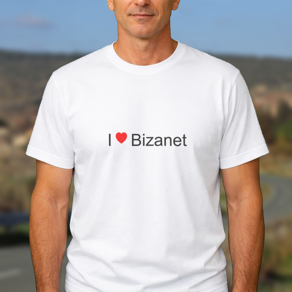 T-shirt I love Bizanet porté