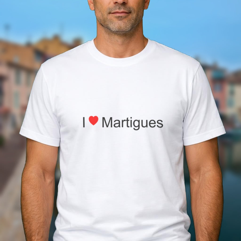 T-shirt I love Martigues porté