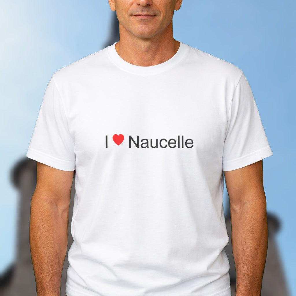 T-shirt I love Naucelle porté