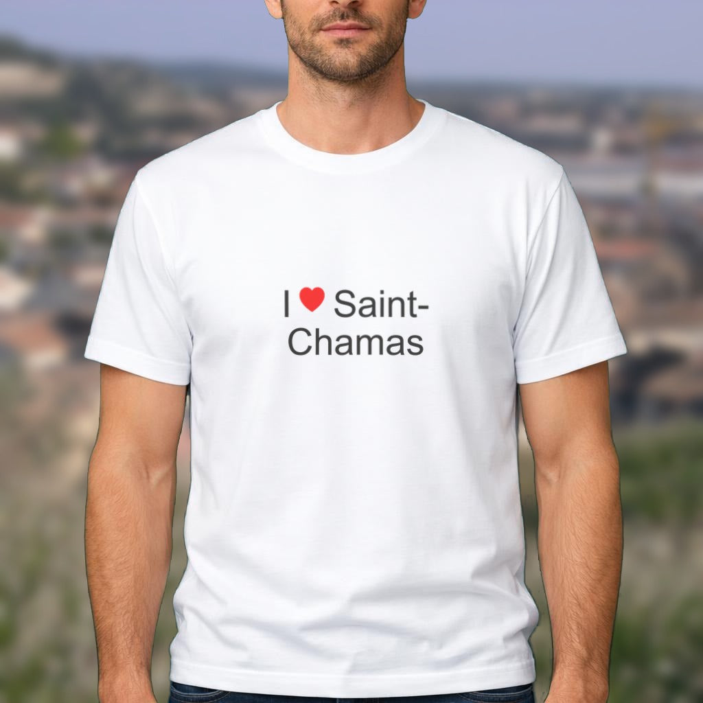 T-shirt I love Saint-Chamas porté