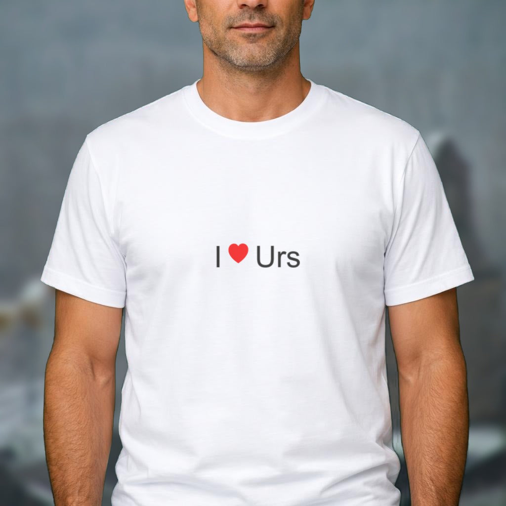 T-shirt I love Urs porté