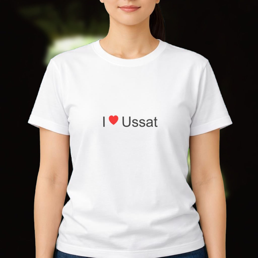 T-shirt I love Ussat porté