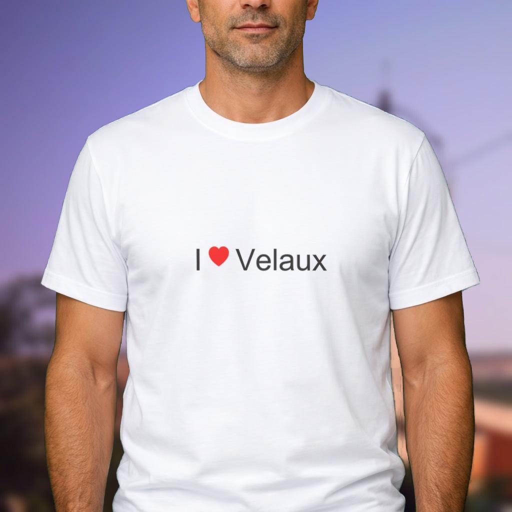 T-shirt I love Velaux porté